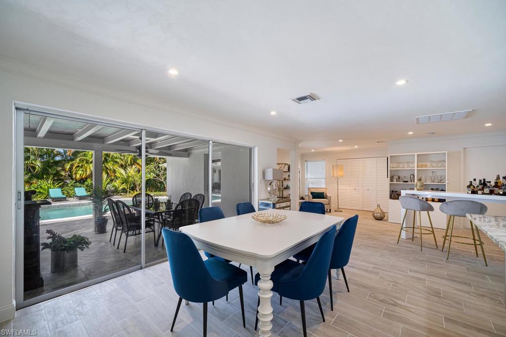 MOORINGS - Residential