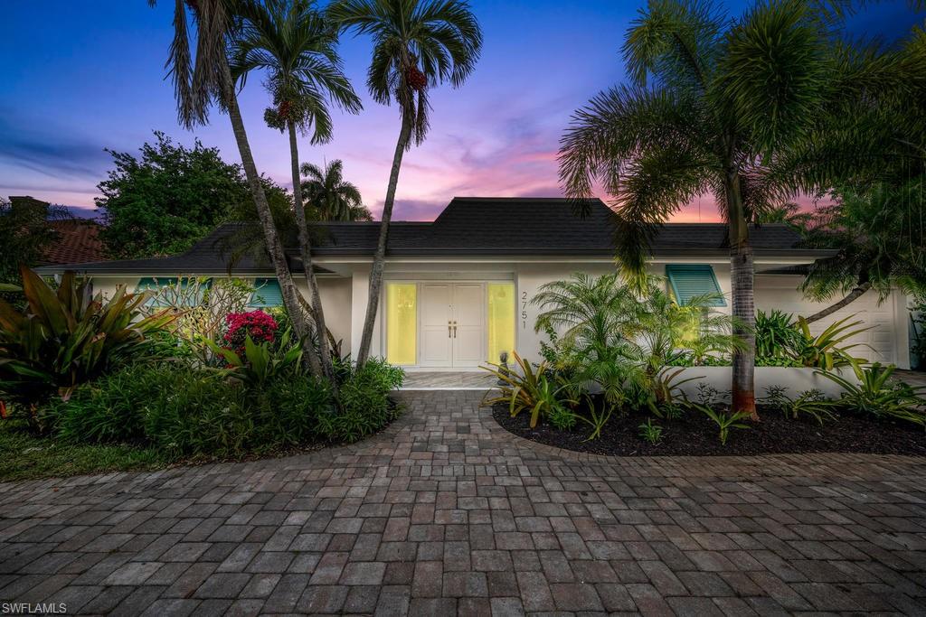 MOORINGS - Residential