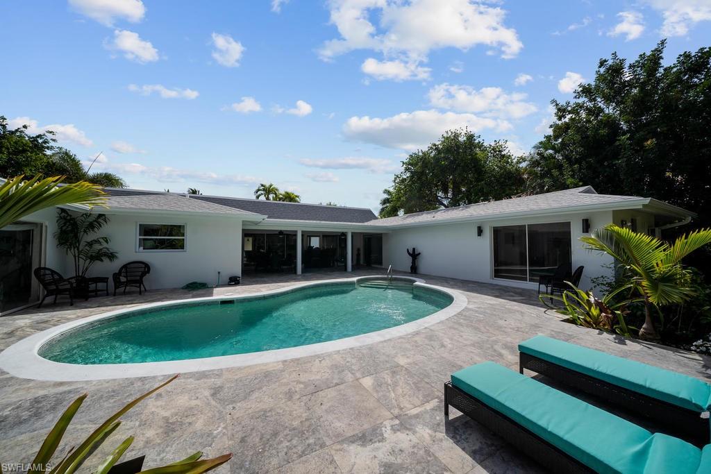 MOORINGS - Residential