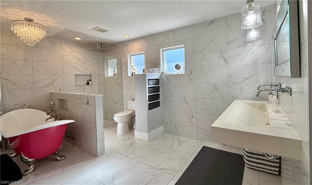 ROYAL HARBOR - Residential