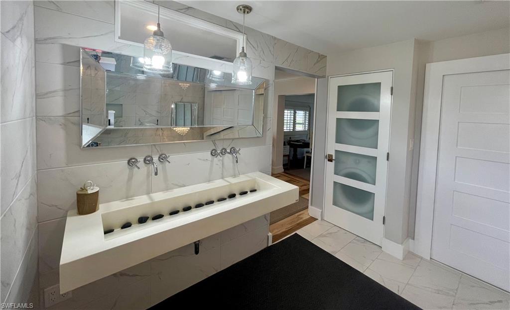 ROYAL HARBOR - Residential