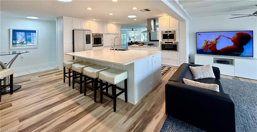 ROYAL HARBOR - Residential