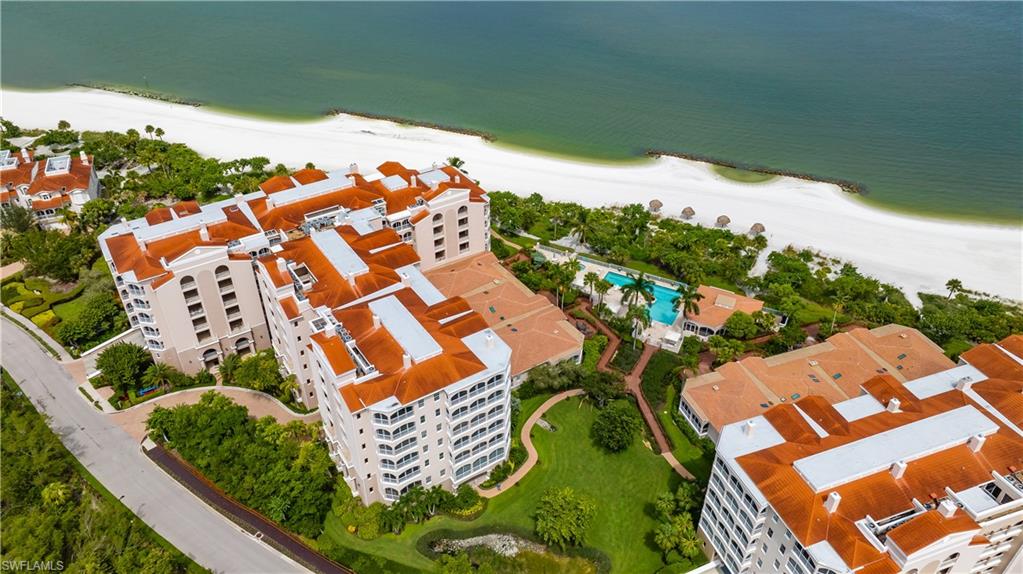 ROYAL MARCO POINT - Residential