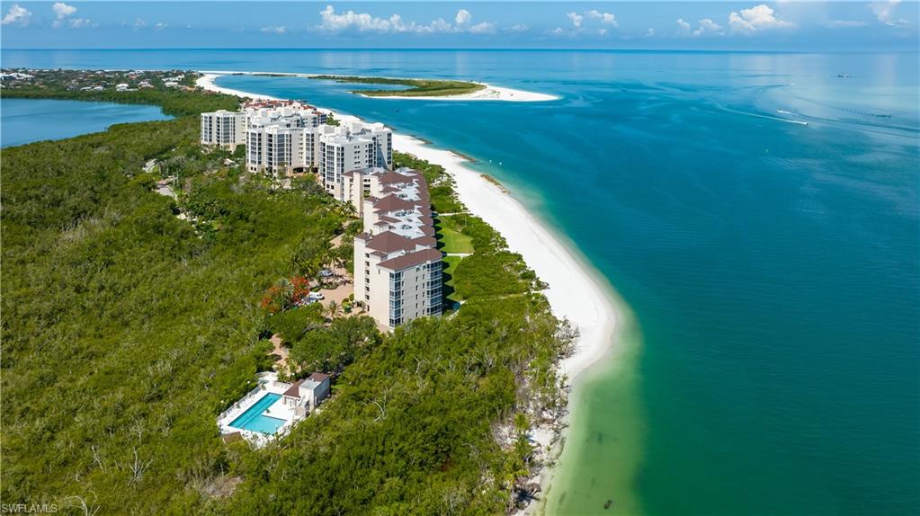 ROYAL MARCO POINT - Residential