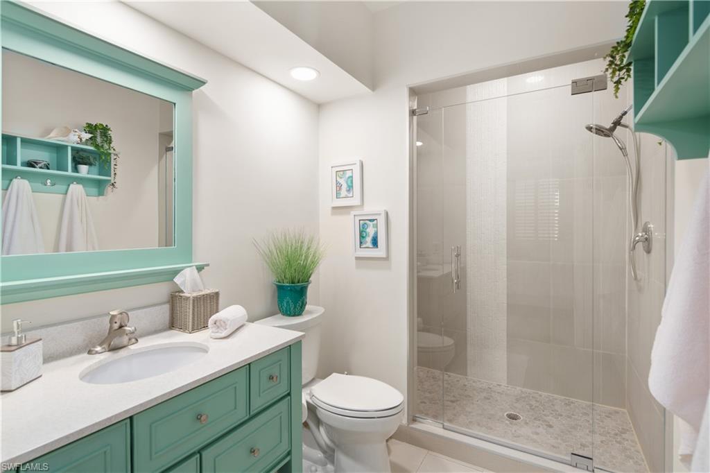 ROYAL MARCO POINT - Residential