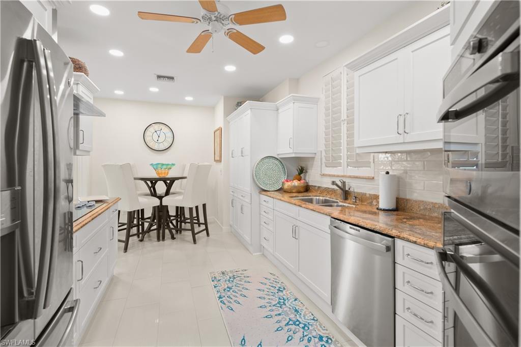 ROYAL MARCO POINT - Residential