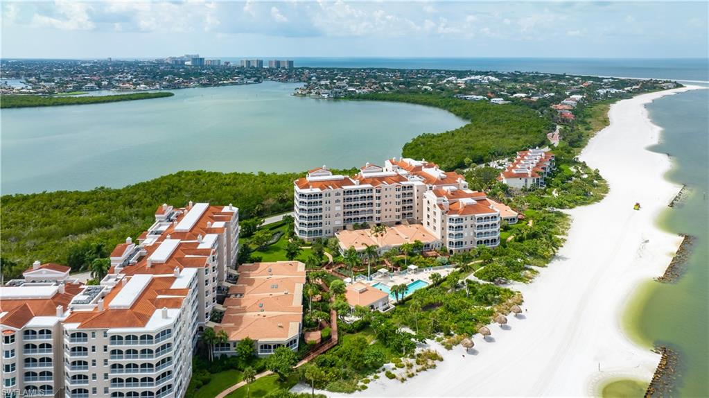 ROYAL MARCO POINT - Residential