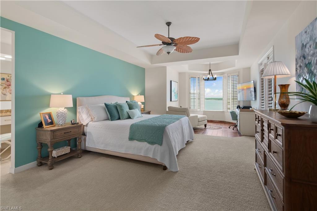 ROYAL MARCO POINT - Residential