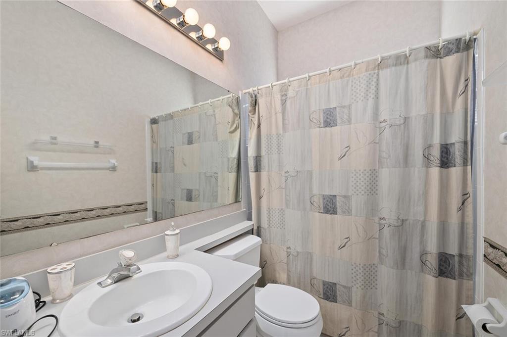 FOUNTAIN LAKES - Residential