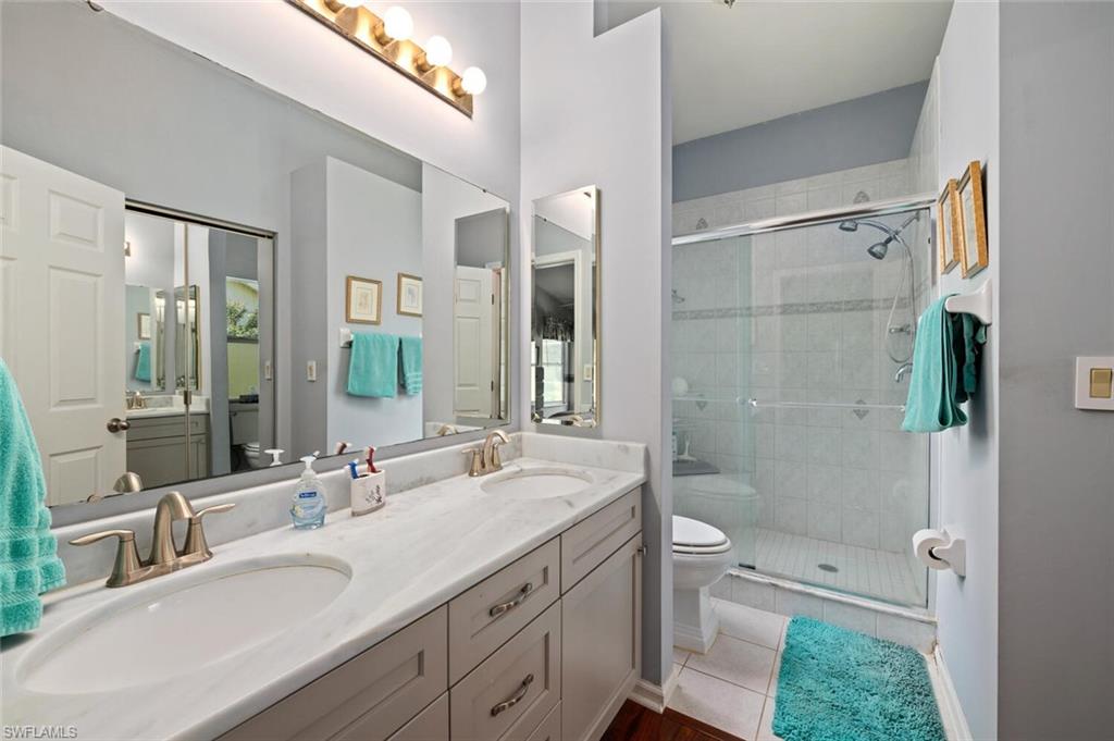 FOUNTAIN LAKES - Residential