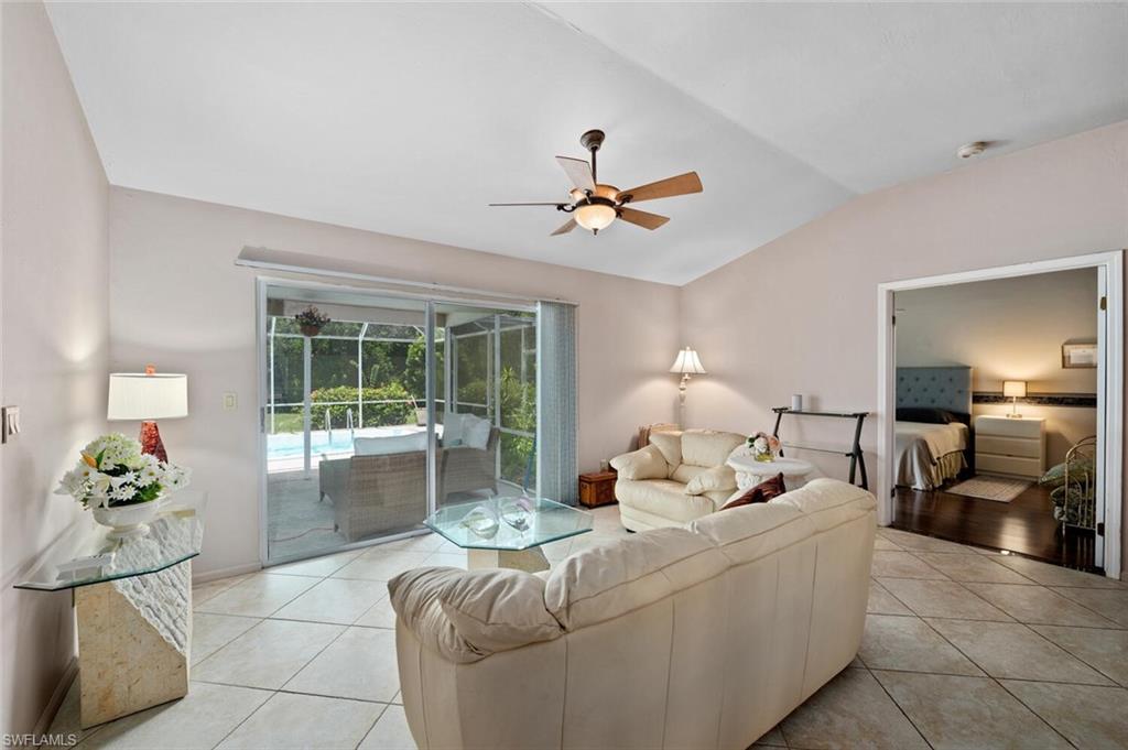 FOUNTAIN LAKES - Residential