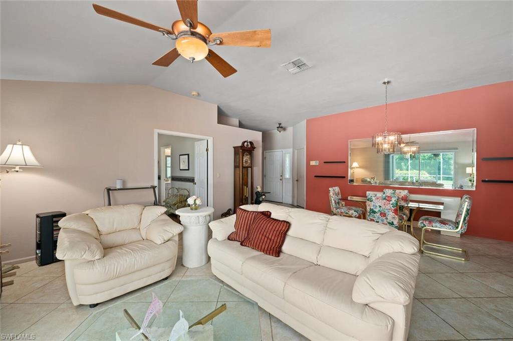 FOUNTAIN LAKES - Residential