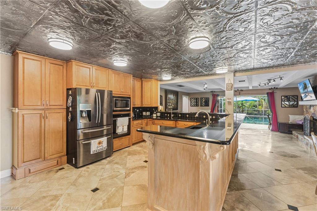 SAN CARLOS PARK - Residential