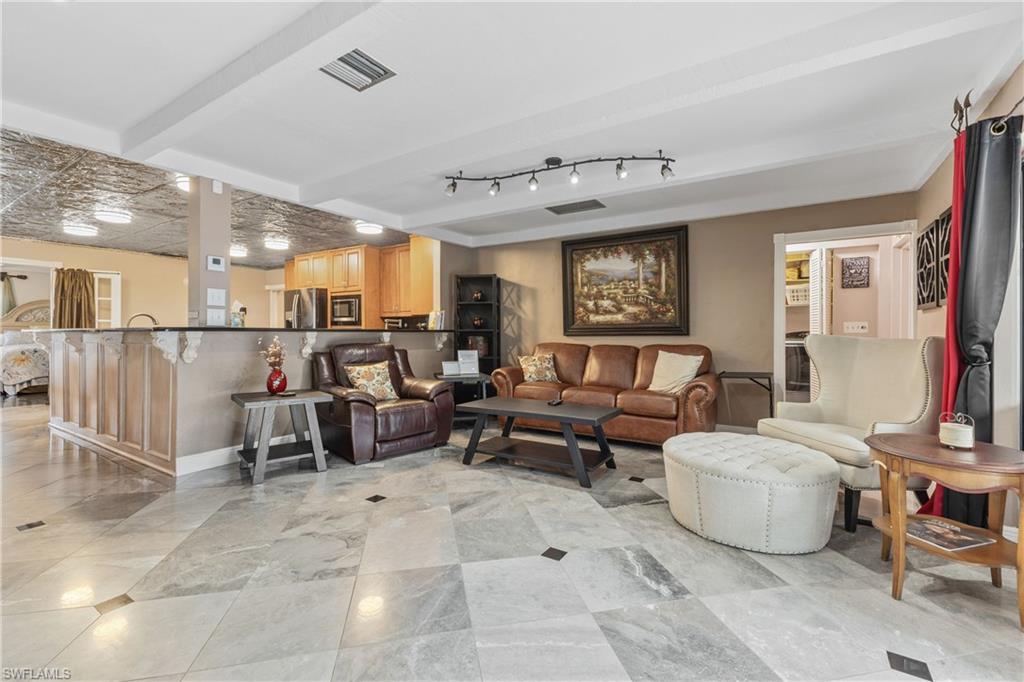 SAN CARLOS PARK - Residential