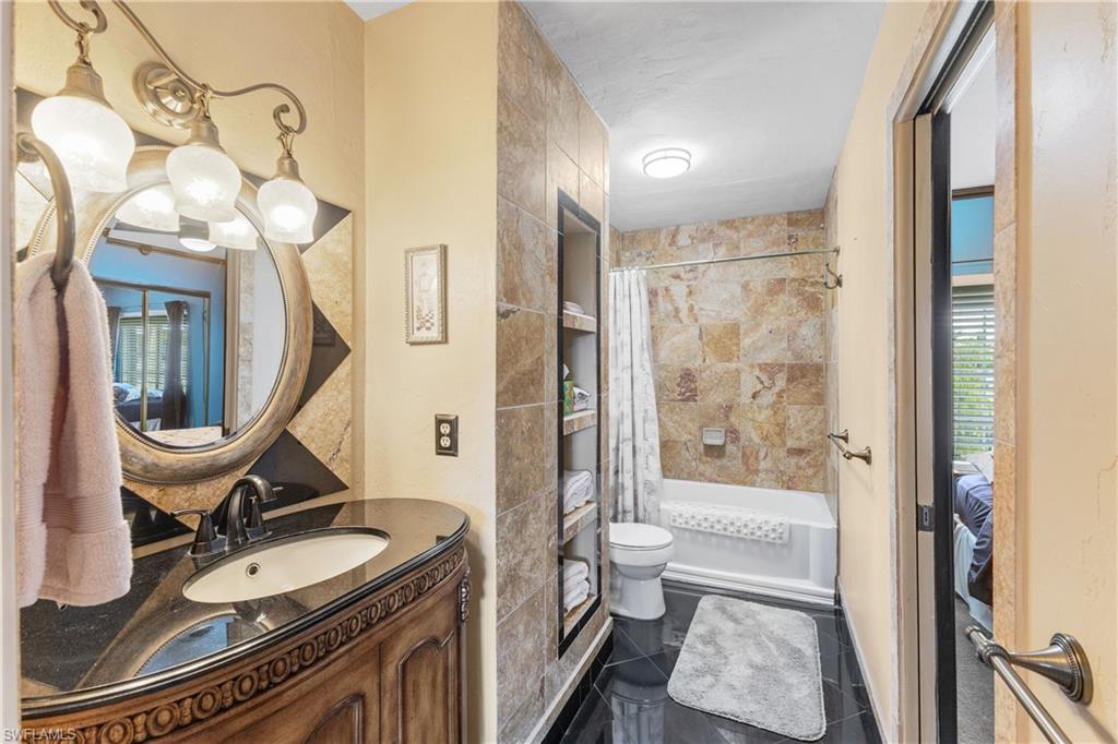 SAN CARLOS PARK - Residential