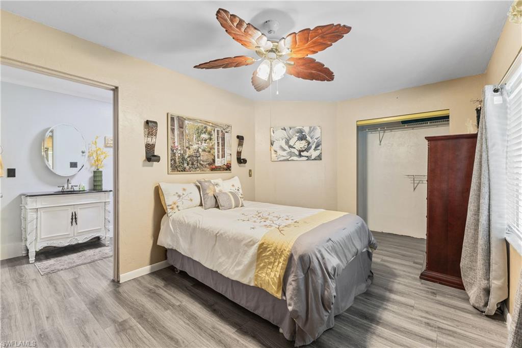 SAN CARLOS PARK - Residential