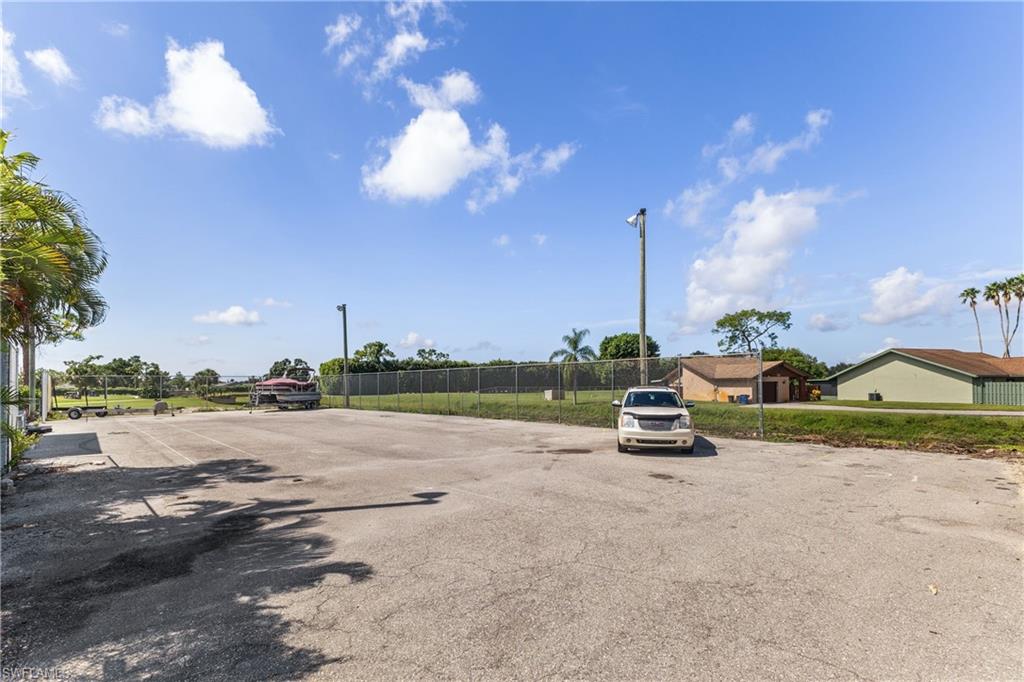 SAN CARLOS PARK - Residential