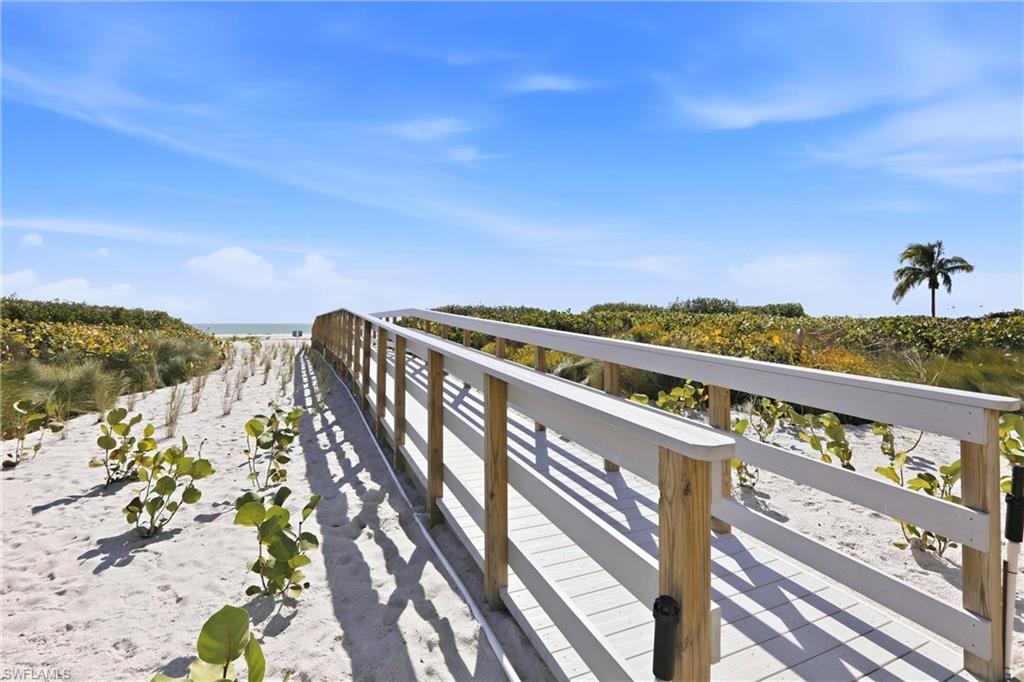 SUNSET SOUTH CONDO - Residential