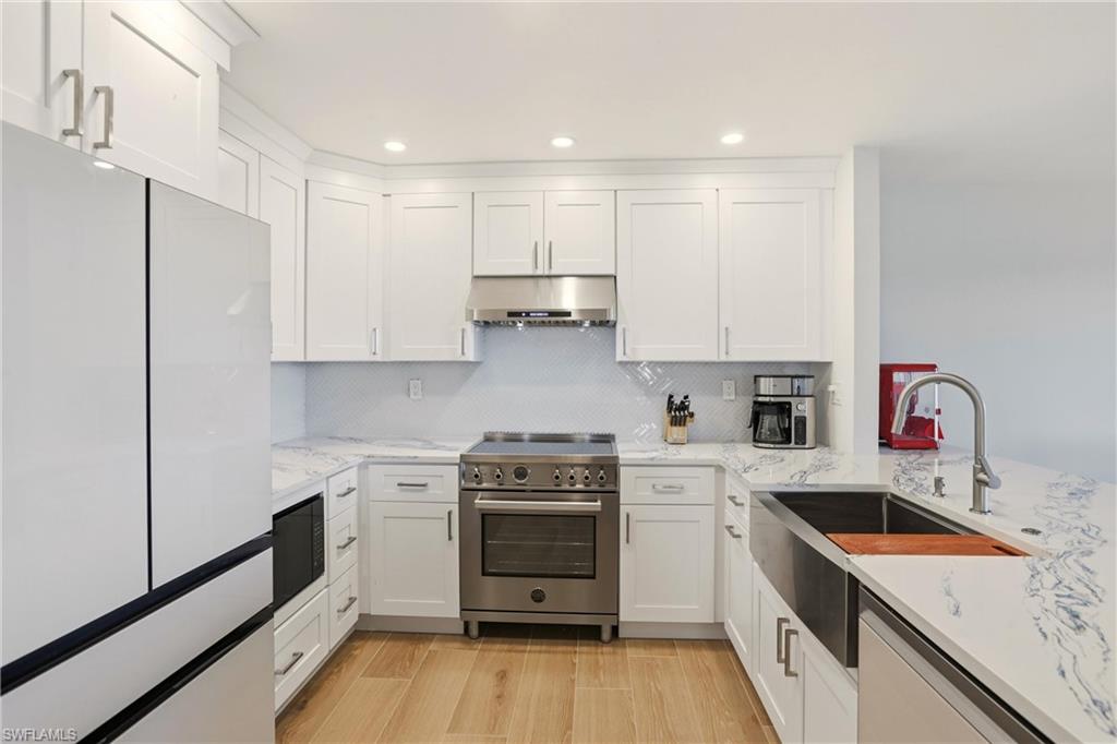 SUNSET SOUTH CONDO - Residential