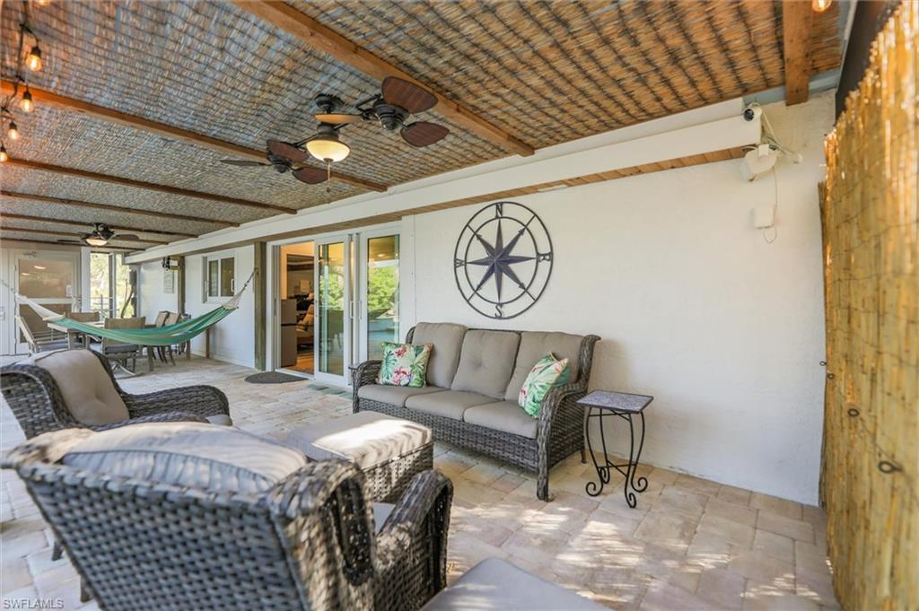 THE ROCKS - Residential