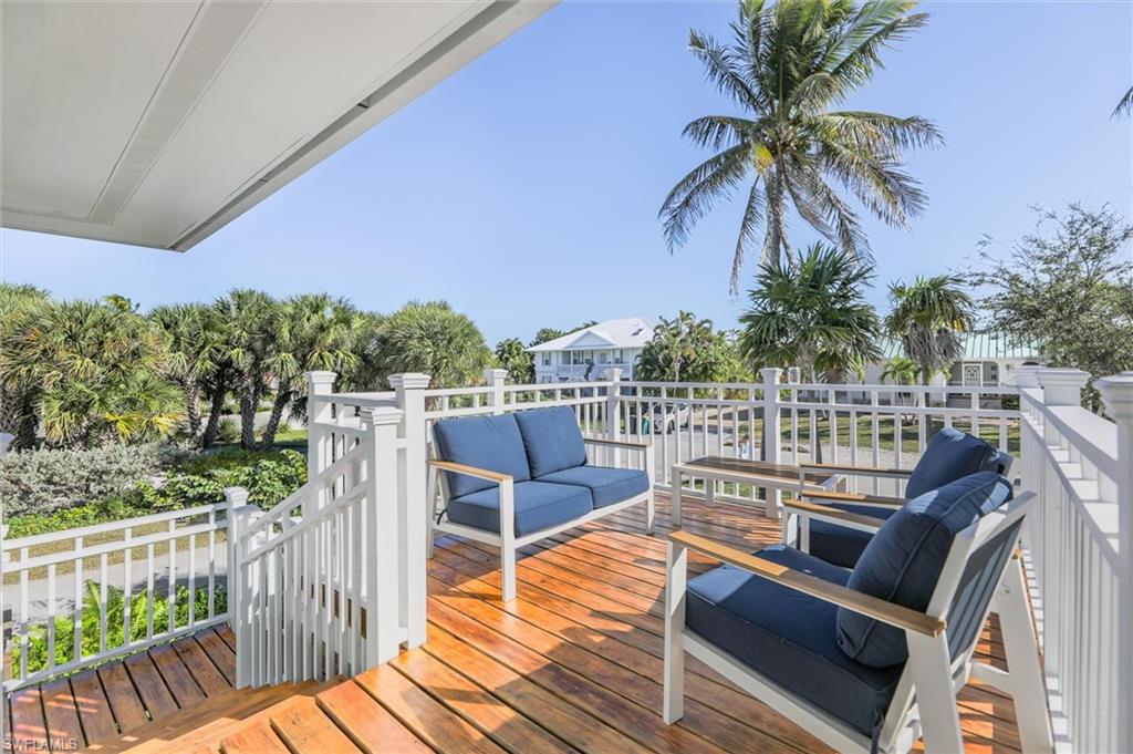 THE ROCKS - Residential