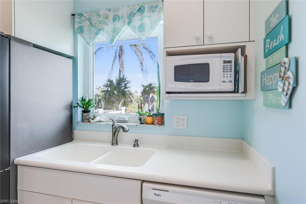 THE ROCKS - Residential