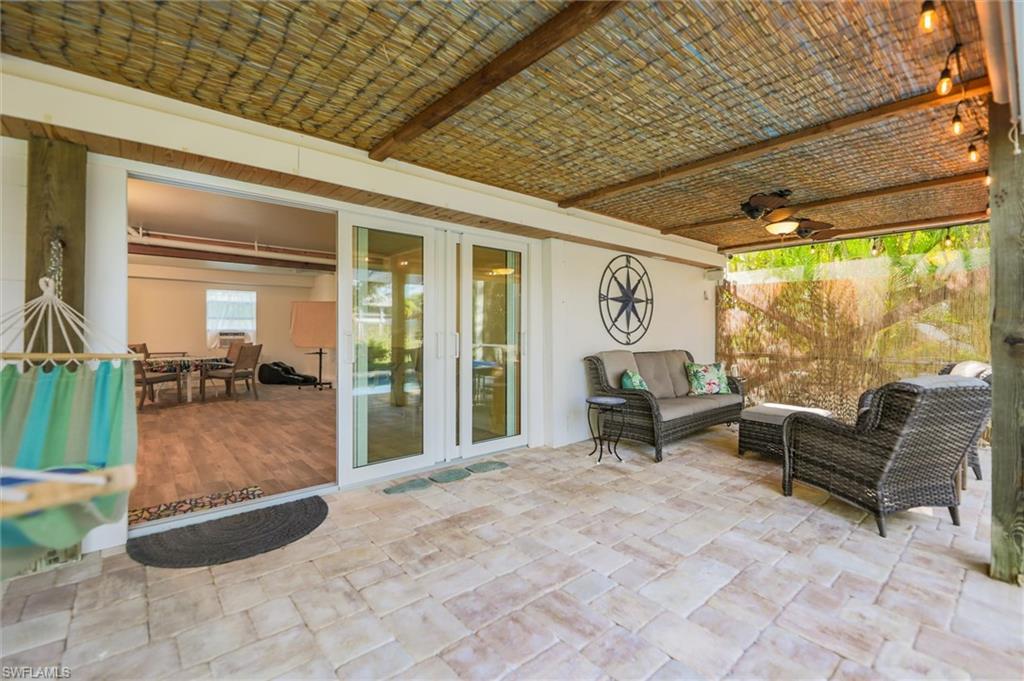 THE ROCKS - Residential