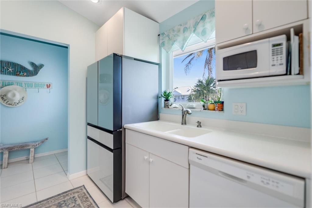 THE ROCKS - Residential