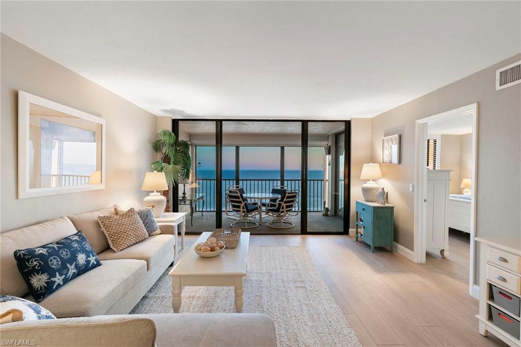 2800 Estero BLVD 1104