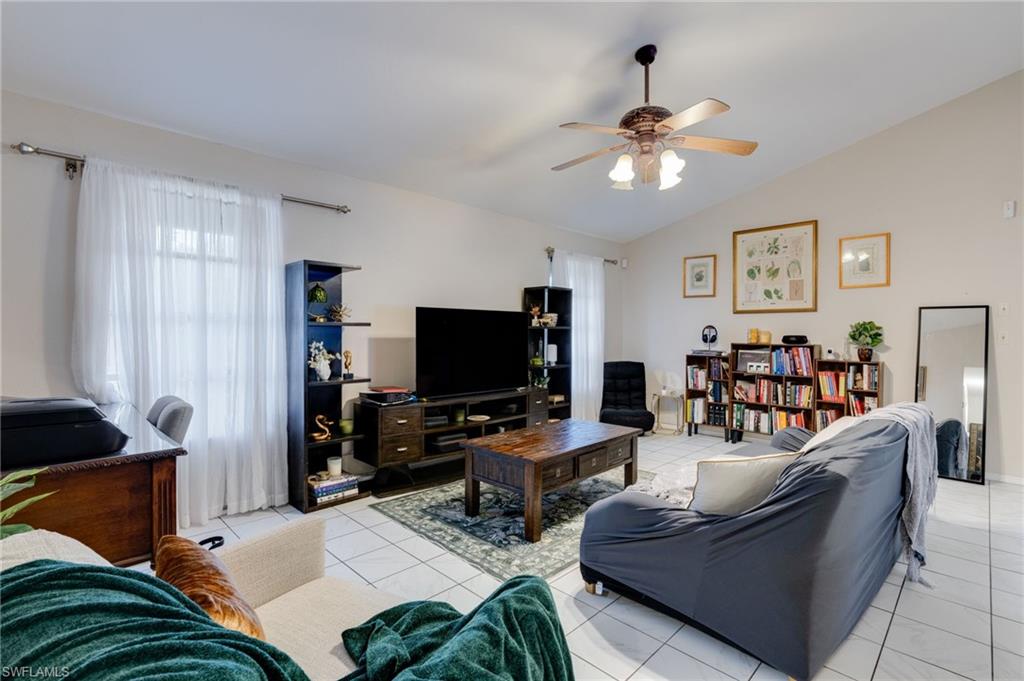 LOCHMOOR - Residential