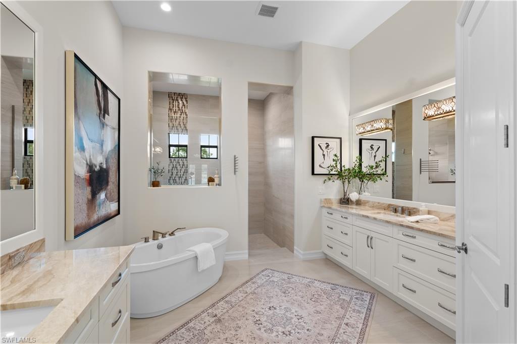 ESPLANADE - Residential