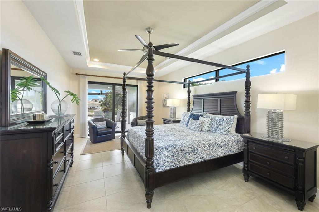 YACHT CLUB - Residential