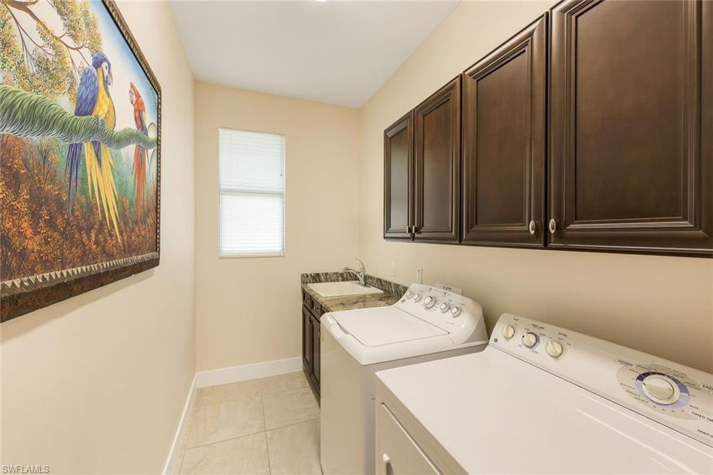 YACHT CLUB - Residential