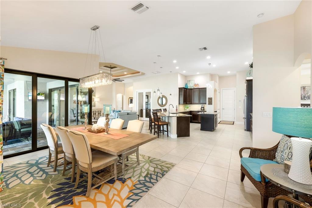 YACHT CLUB - Residential