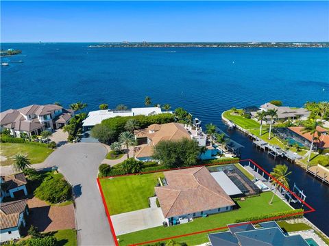 775 Cal Cove DR FORT MYERS FL 33919