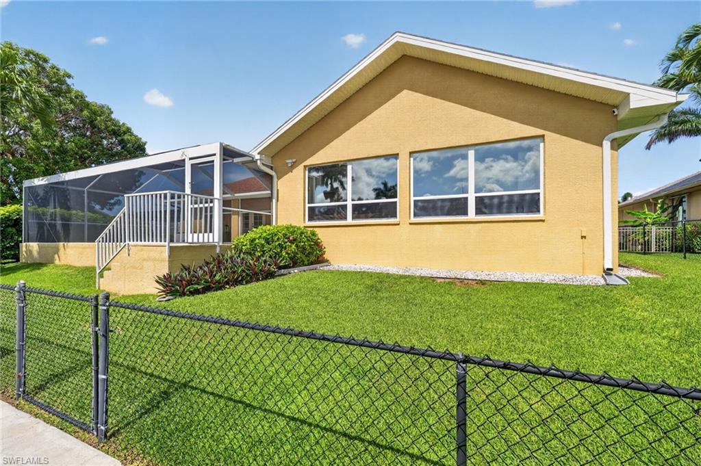 CAPE CORAL - Residential