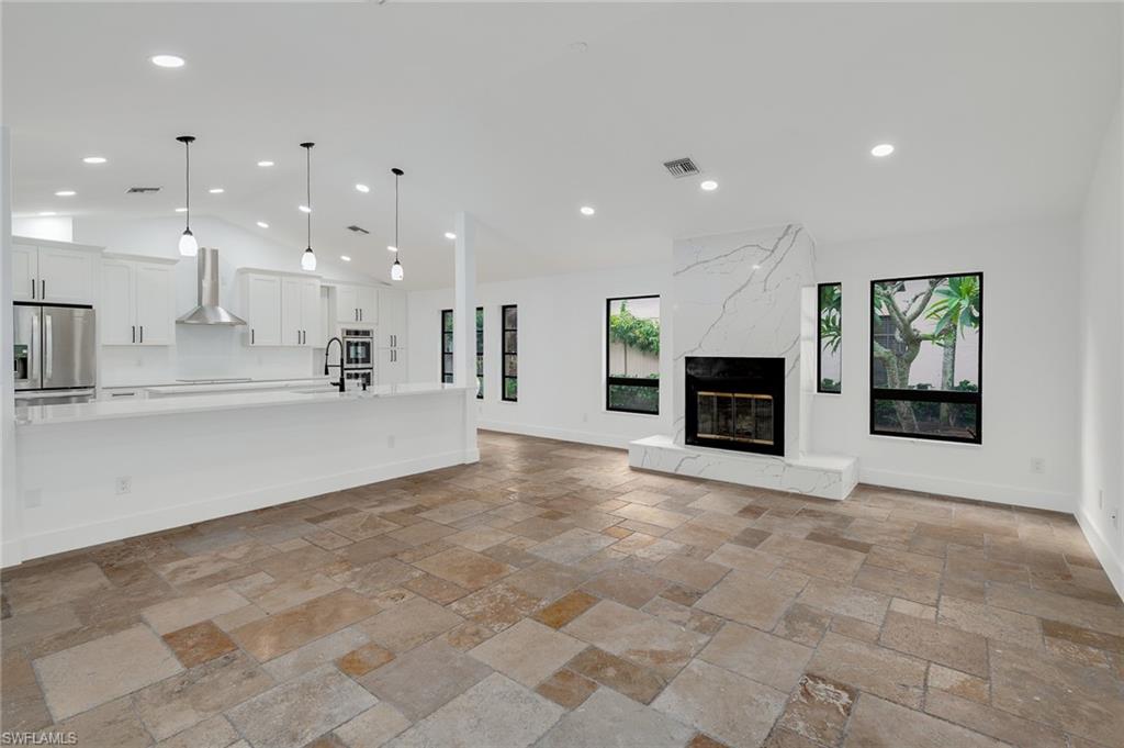 EAGLE RIDGE - Residential