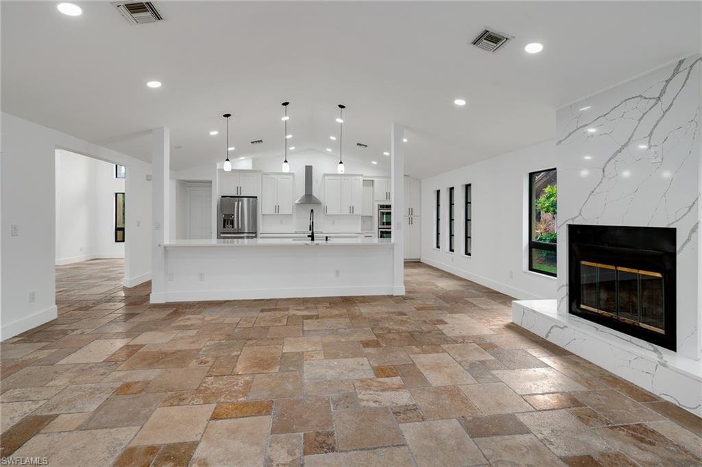 EAGLE RIDGE - Residential