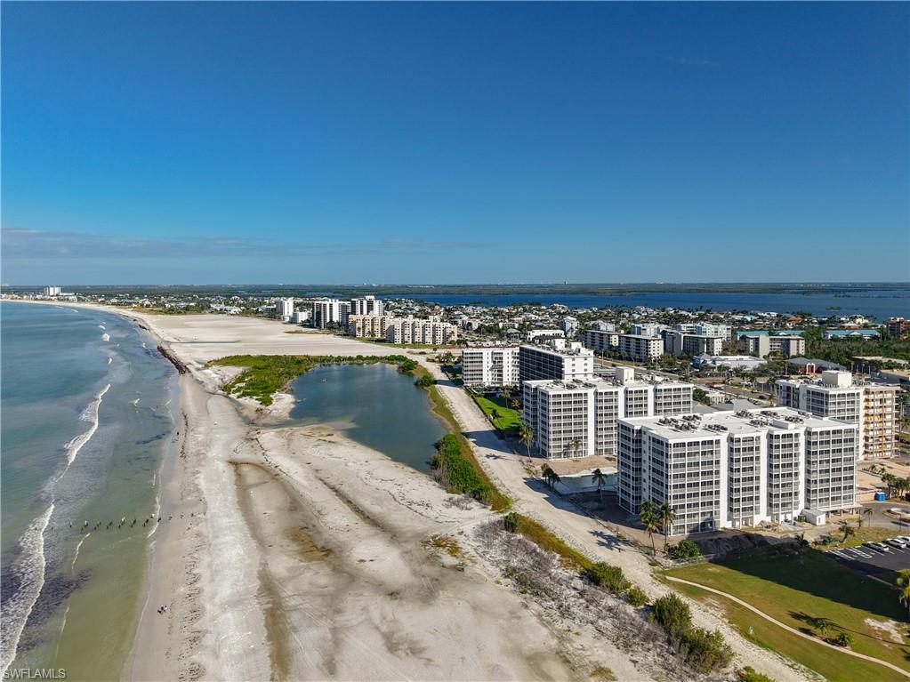 CRECIENTE CONDO EAST - Residential