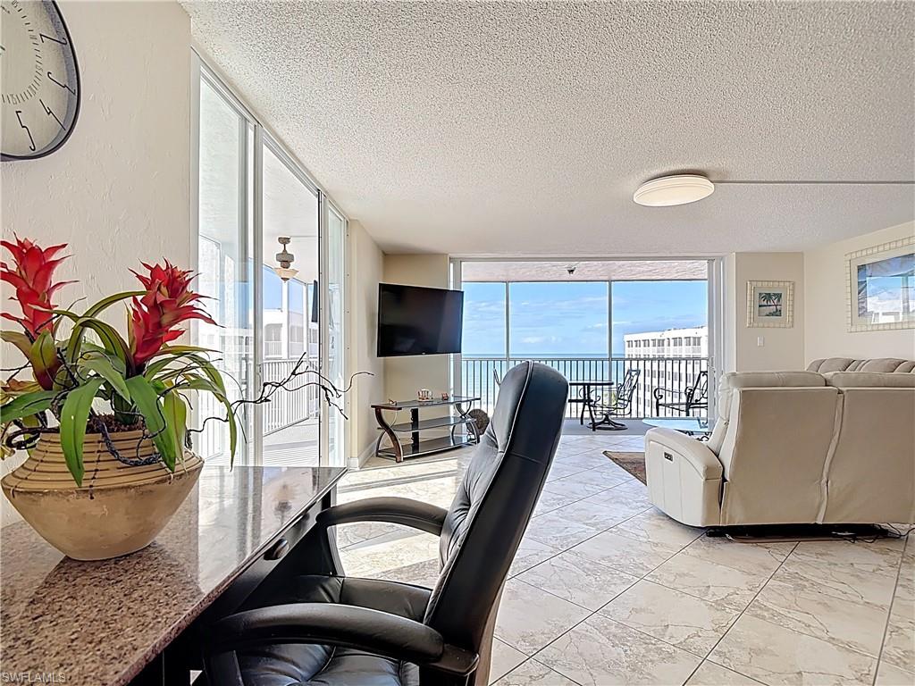 CRECIENTE CONDO EAST - Residential