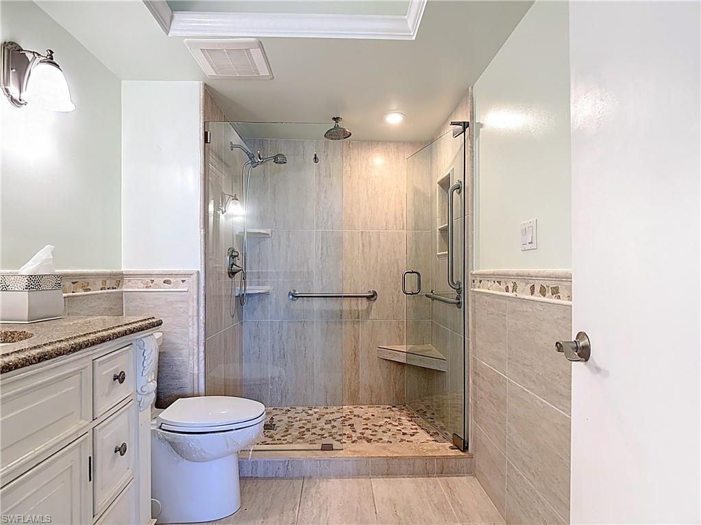 CRECIENTE CONDO EAST - Residential