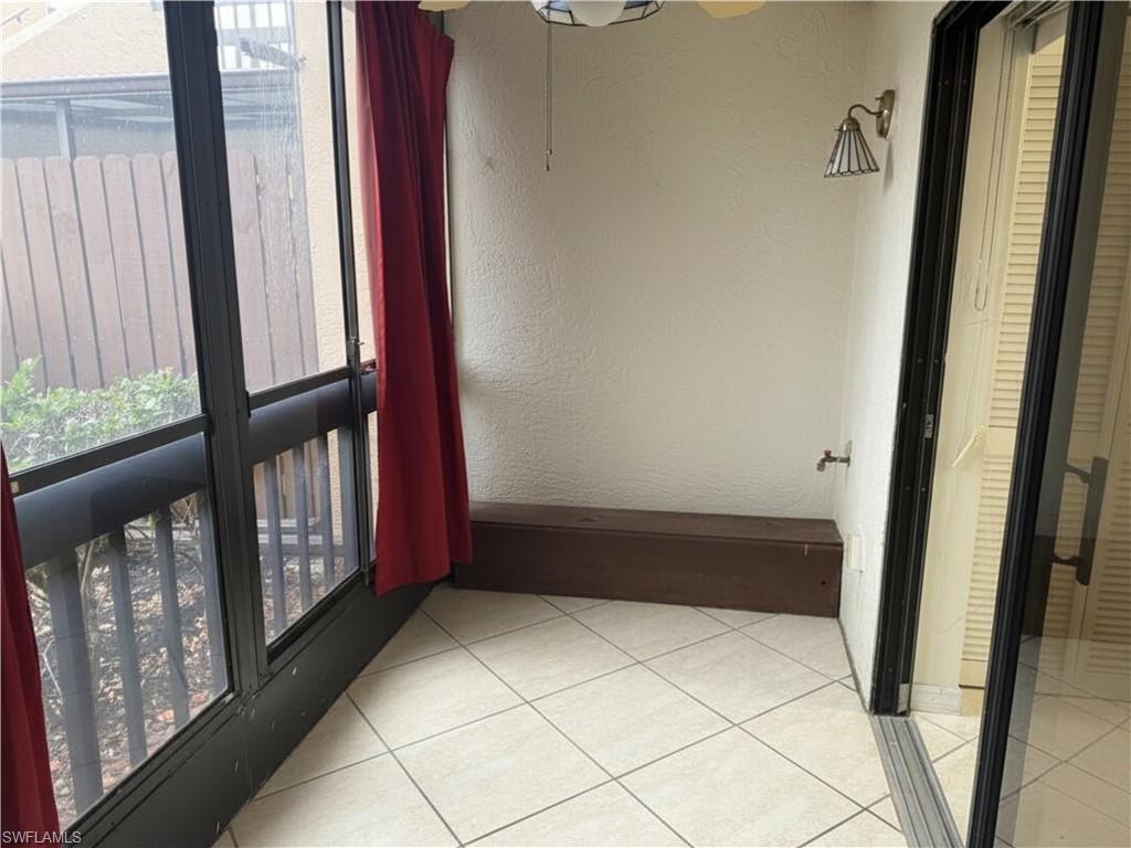 ADMIRALTY YACHT & RACQUET CLUB - Residential Lease