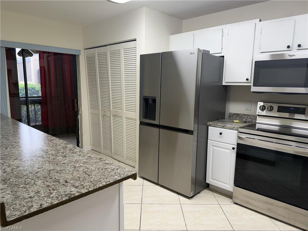 ADMIRALTY YACHT & RACQUET CLUB - Residential Lease