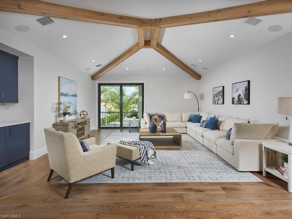 AQUALANE SHORES - Residential