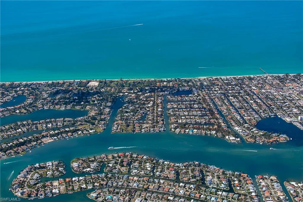 AQUALANE SHORES - Residential