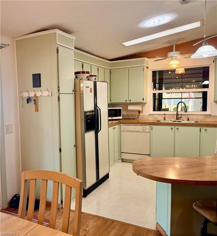 LAKE ARROWHEAD MOB VILLAGE - Residential