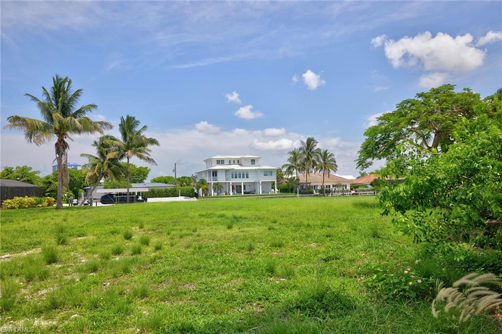271 Randy LN
