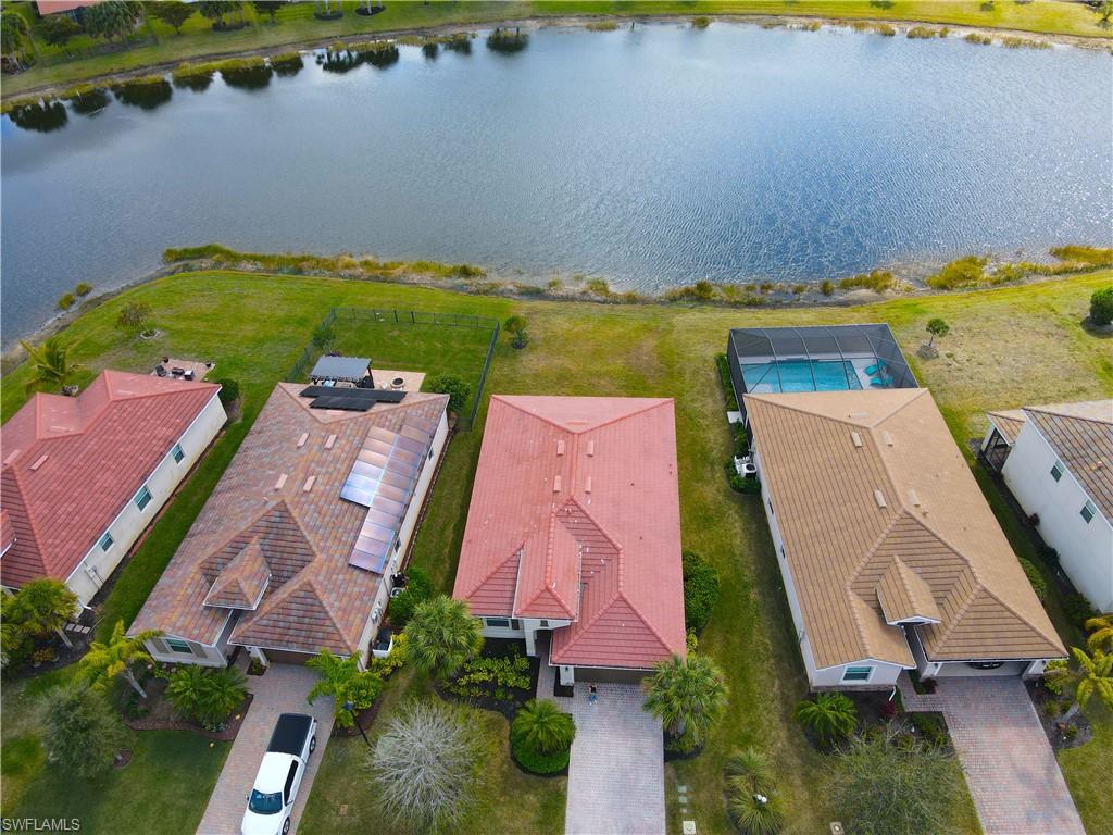 HAMPTON LAKES - Residential