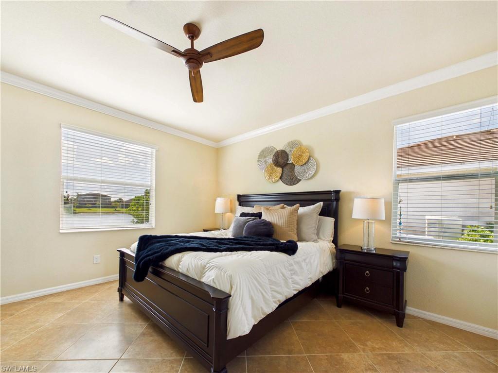 HAMPTON LAKES - Residential