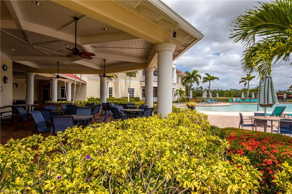 HAMPTON LAKES - Residential